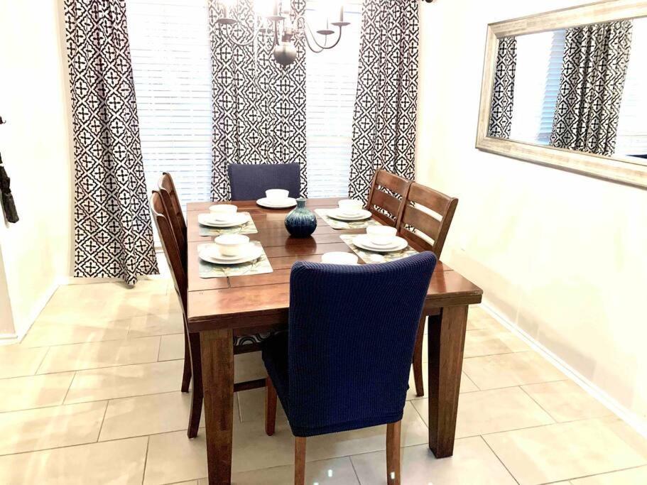 Modern Updates - Great Location - King Bed- Bmt San Antonio Exteriér fotografie