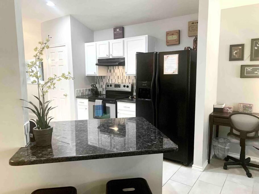Modern Updates - Great Location - King Bed- Bmt San Antonio Exteriér fotografie