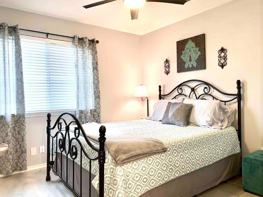 Modern Updates - Great Location - King Bed- Bmt San Antonio Exteriér fotografie