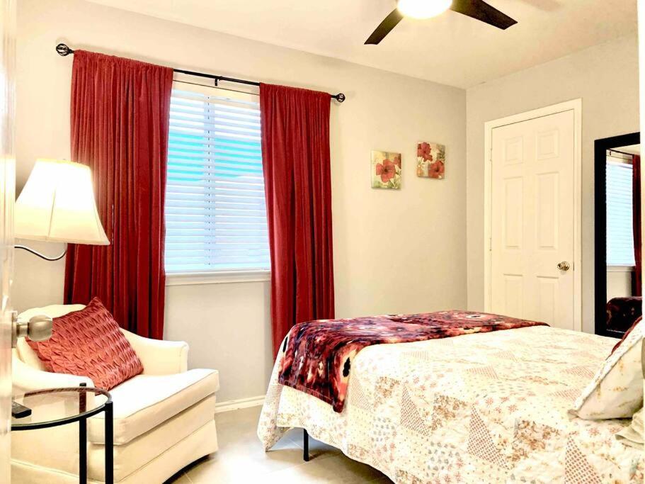 Modern Updates - Great Location - King Bed- Bmt San Antonio Exteriér fotografie