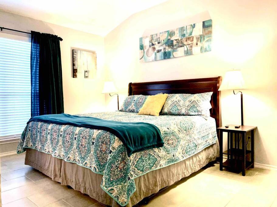 Modern Updates - Great Location - King Bed- Bmt San Antonio Exteriér fotografie